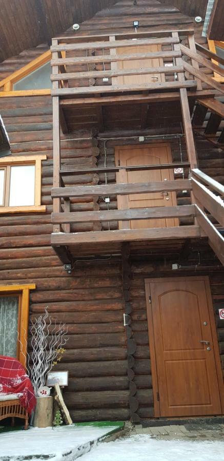 Круассан Hotel Bukovel Bagian luar foto